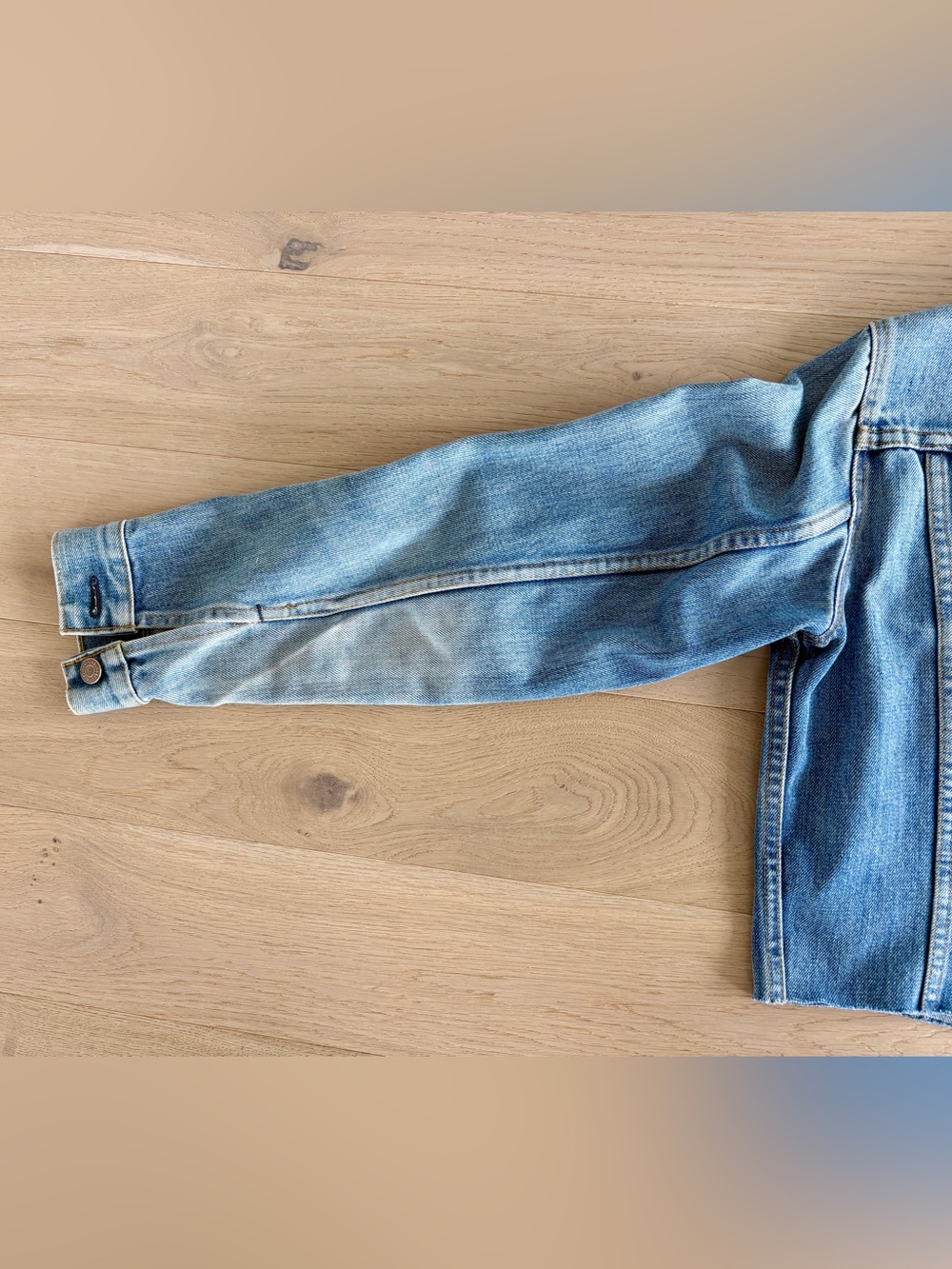 Vintage Levi's Light Blue Raw Cropped Denim Jacket Rare Blank Red Tab (S) - Picture 7 of 10